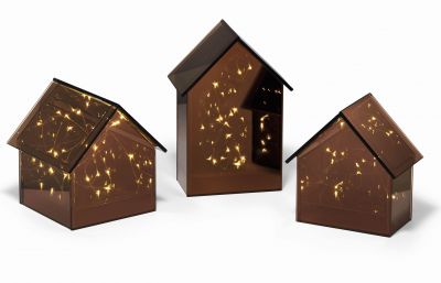 Drei braune Light House Philippi Deko-Häuser mit warmweißen Lichterketten, moderne Wohnaccessoires für stimmungsvolle Beleuchtung.